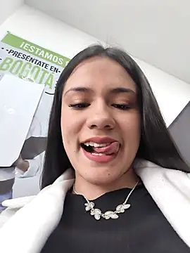 CHARLOTTE  05 online show from 19, 12, 2025