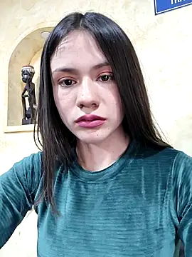 CHARLOTTE  05 online show from 8, 10, 2025