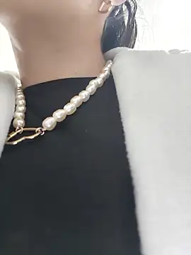 CHARLOTTE  05 online show from 14, 11, 2025