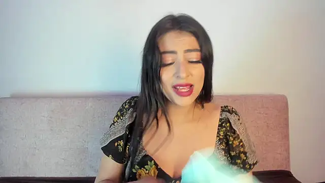 Zairaa Fox online show from 18, 11, 2025