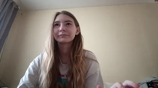 Nymera flare online show from 5, 11, 2025