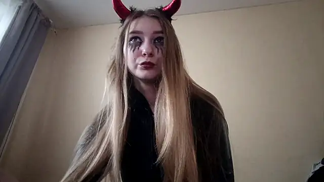 Nymera flare online show from 12, 11, 2025