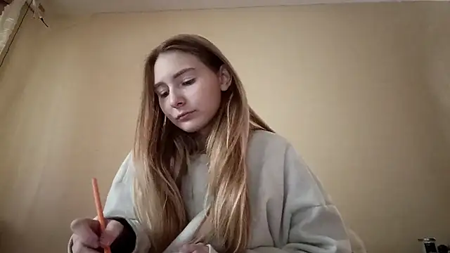 Nymera flare online show from 24, 9, 2025