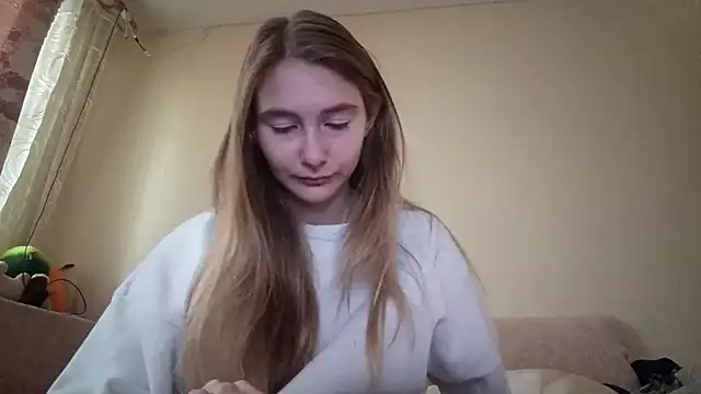 Nymera flare online show from 18, 9, 2025