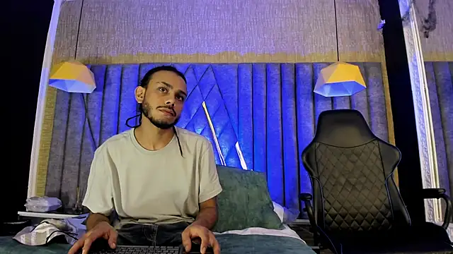 Boss Domiinator online show from 3, 11, 2025