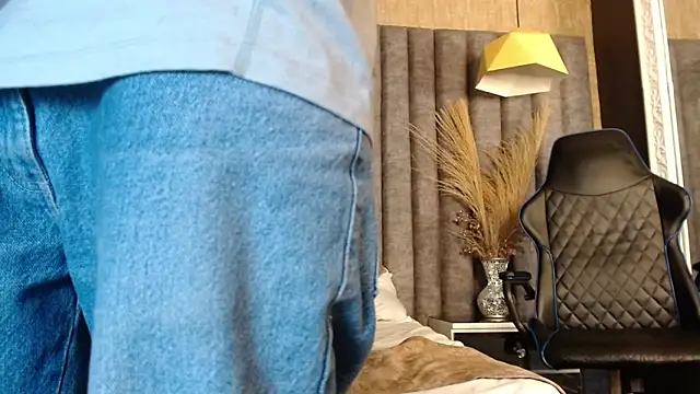 Boss Domiinator online show from 6, 10, 2025