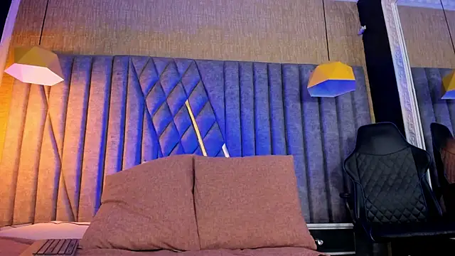 Boss Domiinator online show from 16, 10, 2025