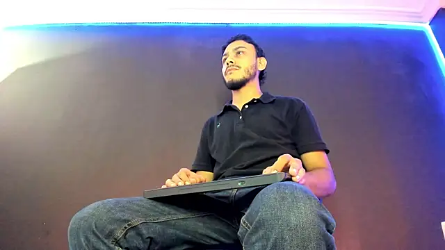 Boss Domiinator online show from 8, 4, 2026