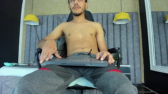 Boss Domiinator online show from 15, 12, 2025