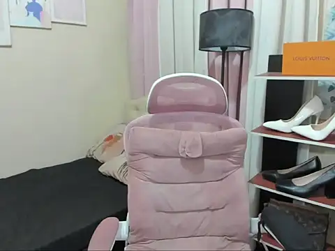 Seductive Margaux online show from 7, 10, 2025