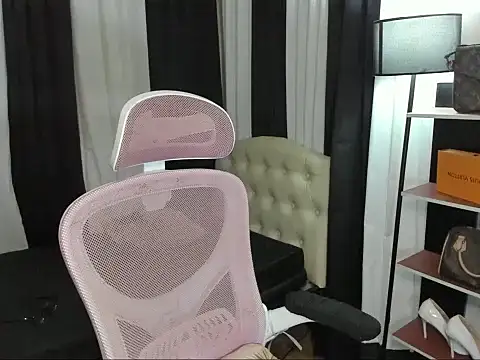 Seductive Margaux online show from 7, 11, 2025