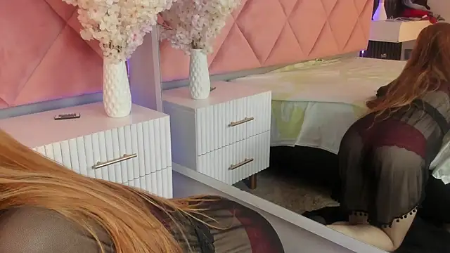 Val Oconner online show from 2, 10, 2025