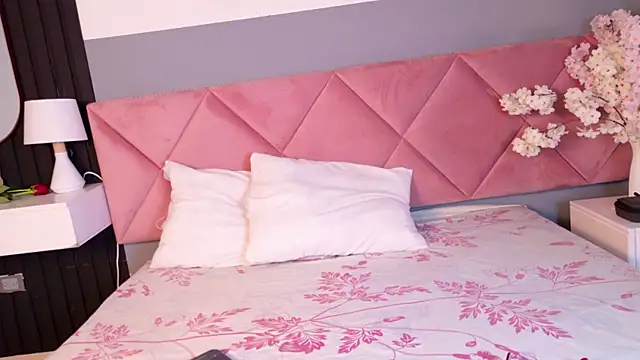 Val Oconner online show from 13, 9, 2025