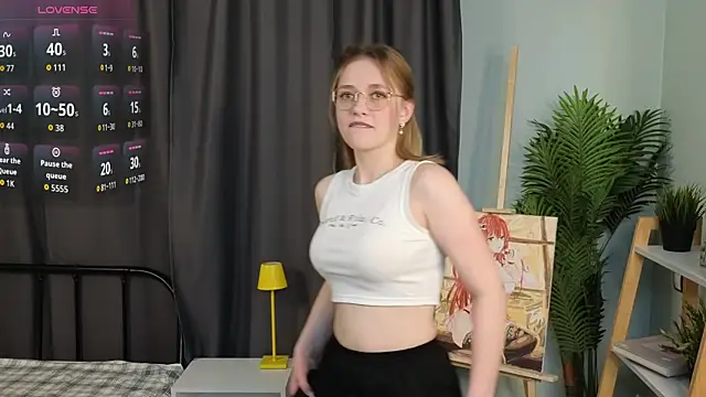 HollieCollelo online show from 25, 11, 2025