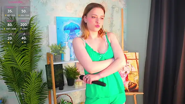 HollieCollelo online show from 28, 3, 2026