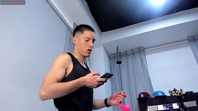 HunterHeat  online show from 23, 4, 2026