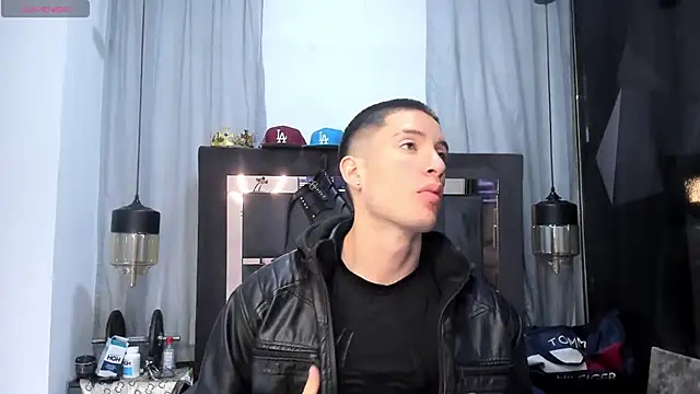 HunterHeat  online show from 24, 4, 2026