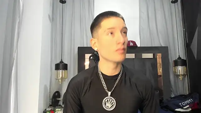 HunterHeat  online show from 15, 4, 2026