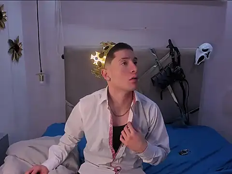 HunterHeat  online show from 10, 10, 2025