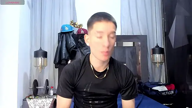 HunterHeat  online show from 17, 4, 2026