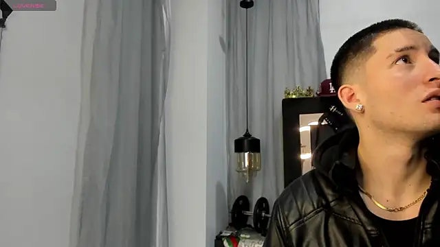 HunterHeat  online show from 16, 4, 2026