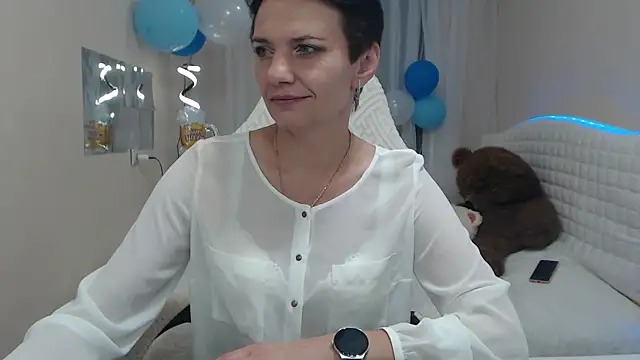 AvaSaturnian online show from 28, 9, 2025