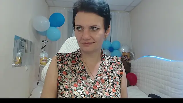 AvaSaturnian online show from 8, 10, 2025