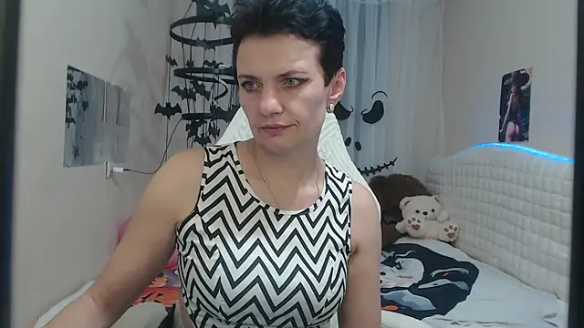 AvaSaturnian online show from 24, 10, 2025