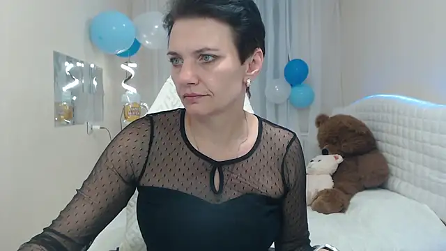 AvaSaturnian online show from 23, 9, 2025