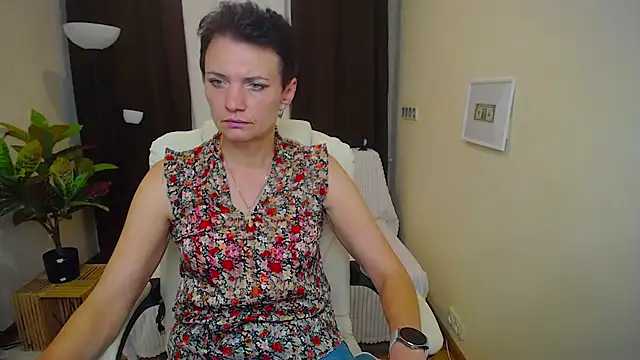 AvaSaturnian online show from 9, 9, 2025