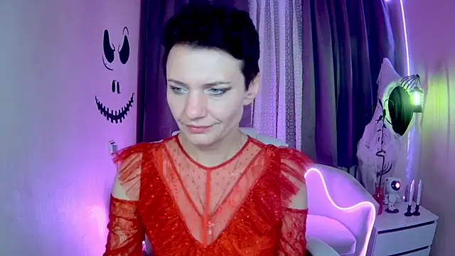 AvaSaturnian online show from 21, 10, 2025