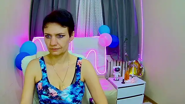 AvaSaturnian online show from 4, 10, 2025