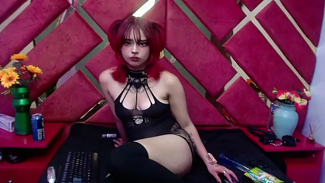 Sophie Jhoms online show from 24, 10, 2025