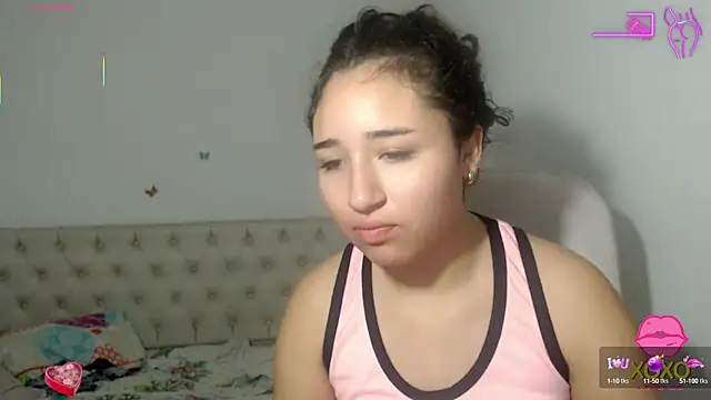 Snapshot of sasha_17_ chatting on 8, 10, 2025 sasha 17 online show from 8, 10, 2025