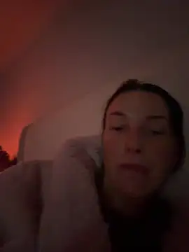 Snapshot of Remirosee chatting on 4, 2, 2026 Remirosee online show from 4, 2, 2026