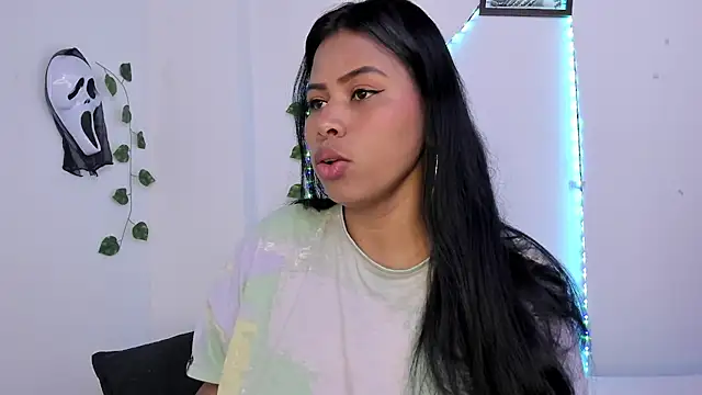 Michluxe 69 online show from 18, 11, 2025