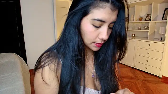 nina moen online show from 12, 11, 2025