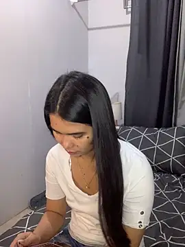 Snapshot of AngelHille chatting on 5, 12, 2025 AngelHille online show from 5, 12, 2025