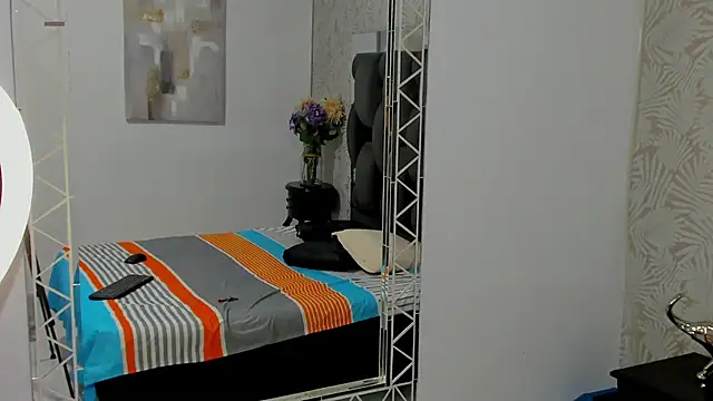 MissDiabla  online show from 6, 10, 2025