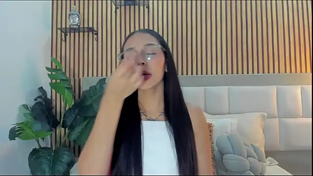 Roseaurora online show from 10, 2, 2026