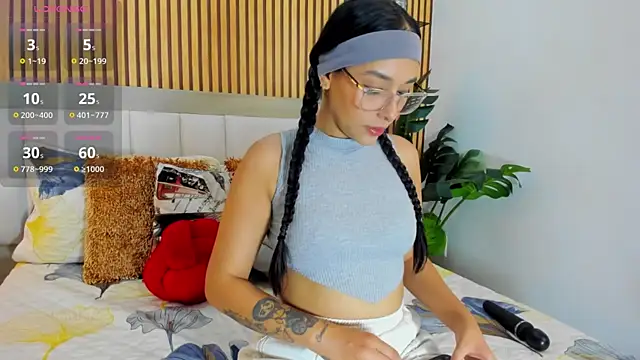 Roseaurora online show from 19, 9, 2025