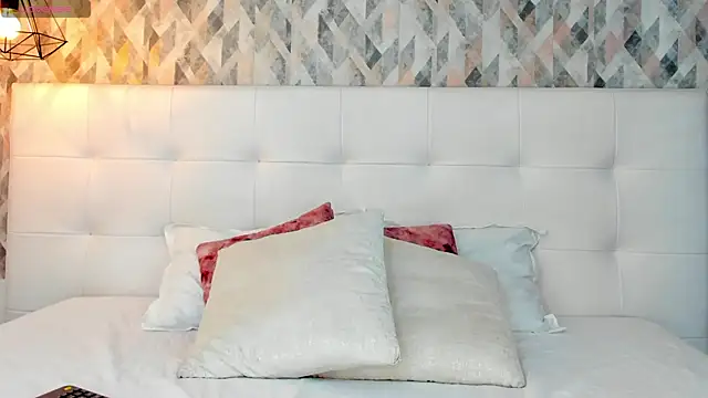 Snapshot of Roseaurora chatting on 15, 7, 2026 Roseaurora online show from 15, 7, 2026