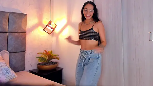 Roseaurora online show from 3, 6, 2026
