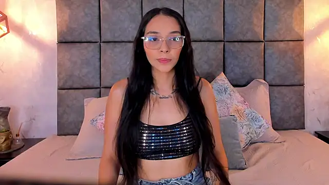 Roseaurora online show from 3, 6, 2026