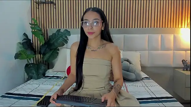 Roseaurora online show from 11, 2, 2026