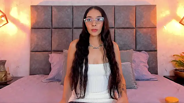 Roseaurora online show from 28, 4, 2026