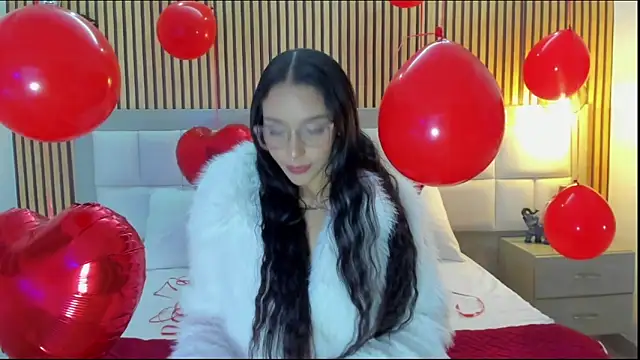 Roseaurora online show from 14, 2, 2026