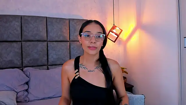 Roseaurora online show from 11, 5, 2026