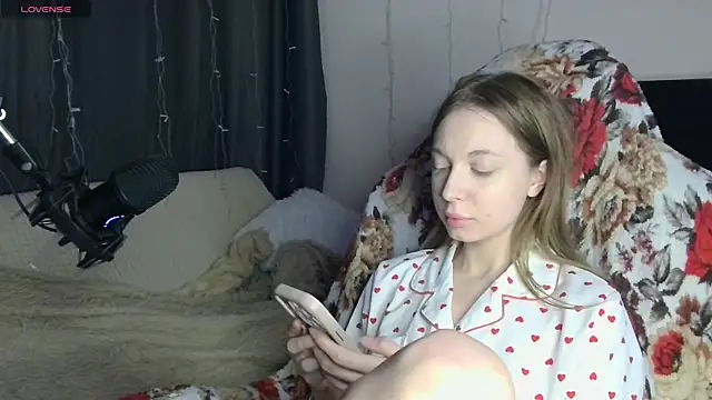 BabbbyFoxxx online show from 9, 4, 2026