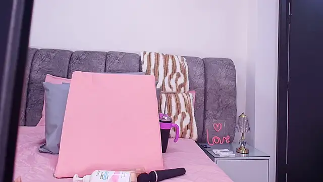 sweegirl69 online show from 18, 11, 2025